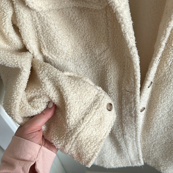 Universal Thread Fuzzy Button Up Jacket - Picture 5 of 7